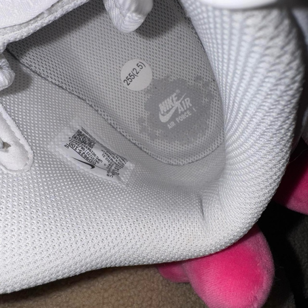 Customized Hello Kitty Pink and White Air Force 1 - Picture 7 of 8